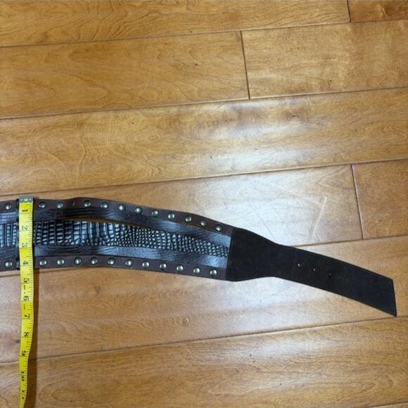 DKNY Donna Karan New York Genuine Leather Belt Made in Italy Size M Studded Boho - Picture 6 of 15